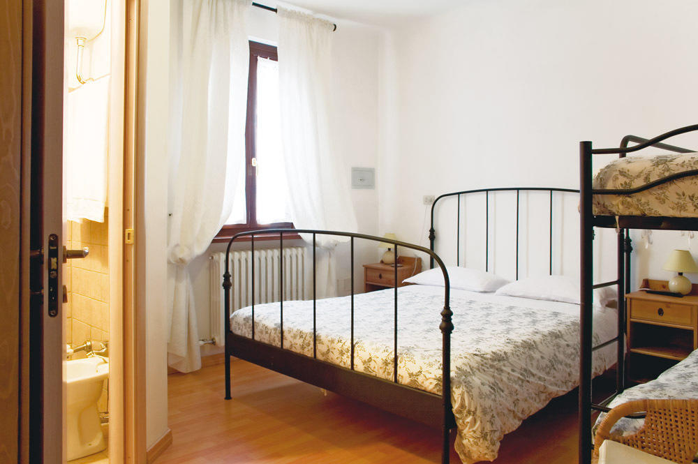 B&B Indipendenza Civitanova Marche Cameră foto